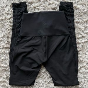 Lululemon Athletica Full Length High Rise Leggings w/ Mesh Detailing Size 4